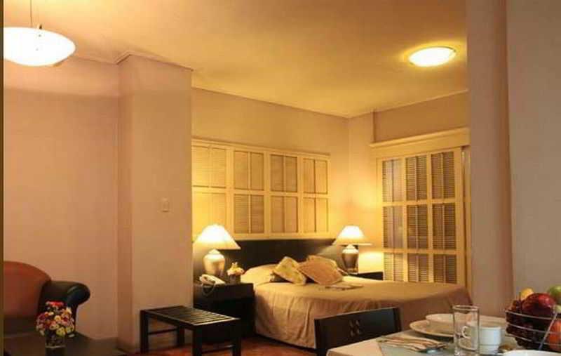 Mabini Mansion Hotel & Residential Suites Манила Экстерьер фото