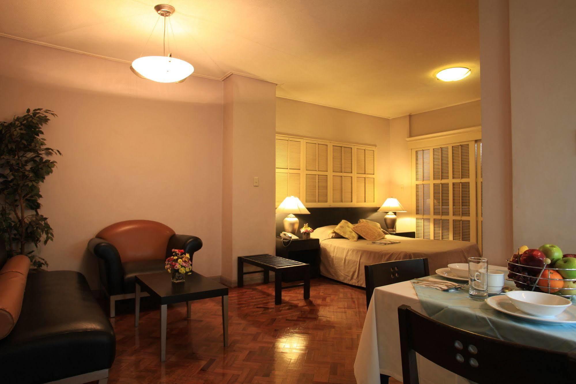 Mabini Mansion Hotel & Residential Suites Манила Экстерьер фото